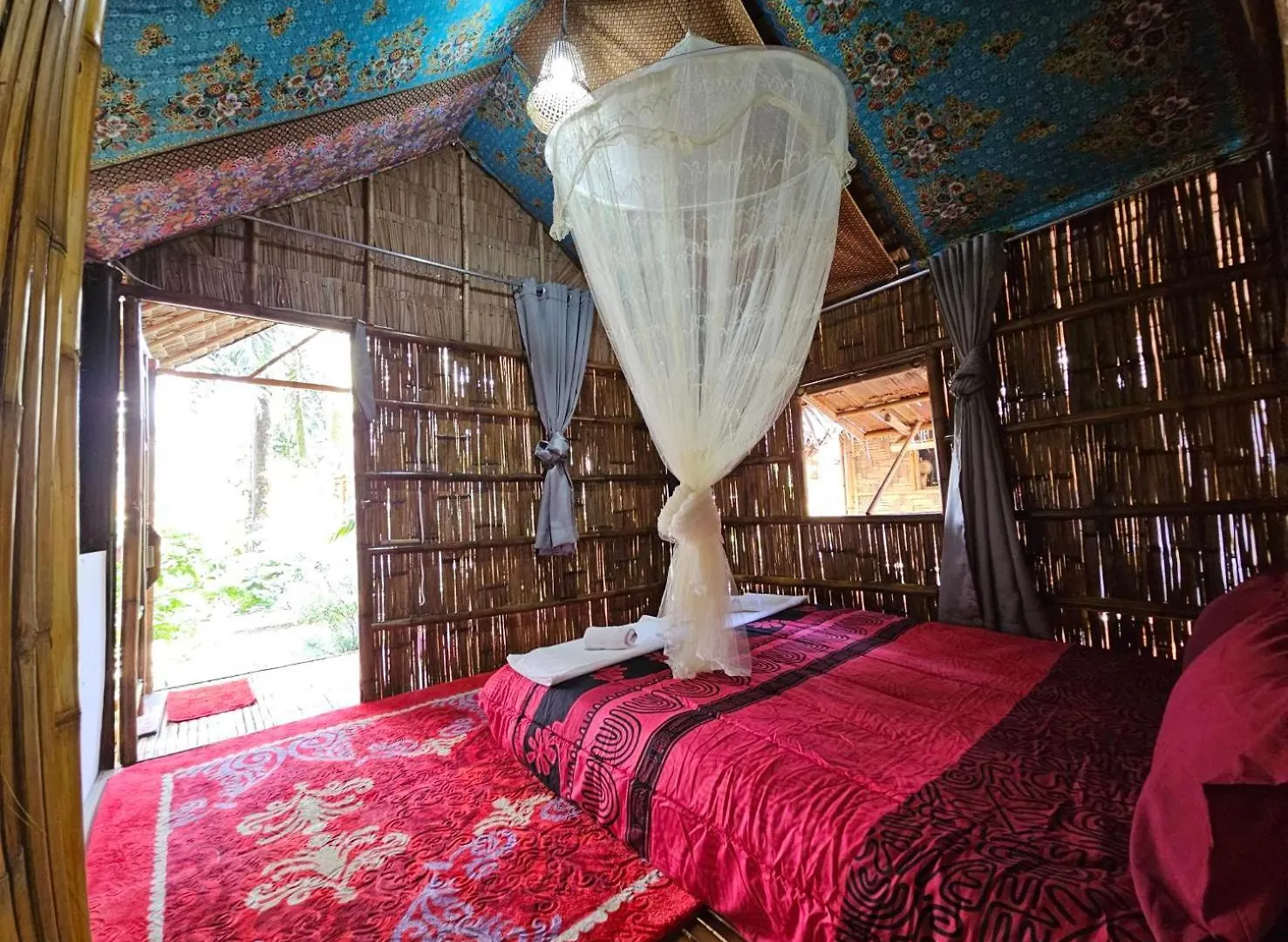 Rommai Forest Bungalows Ko Lanta Thailand