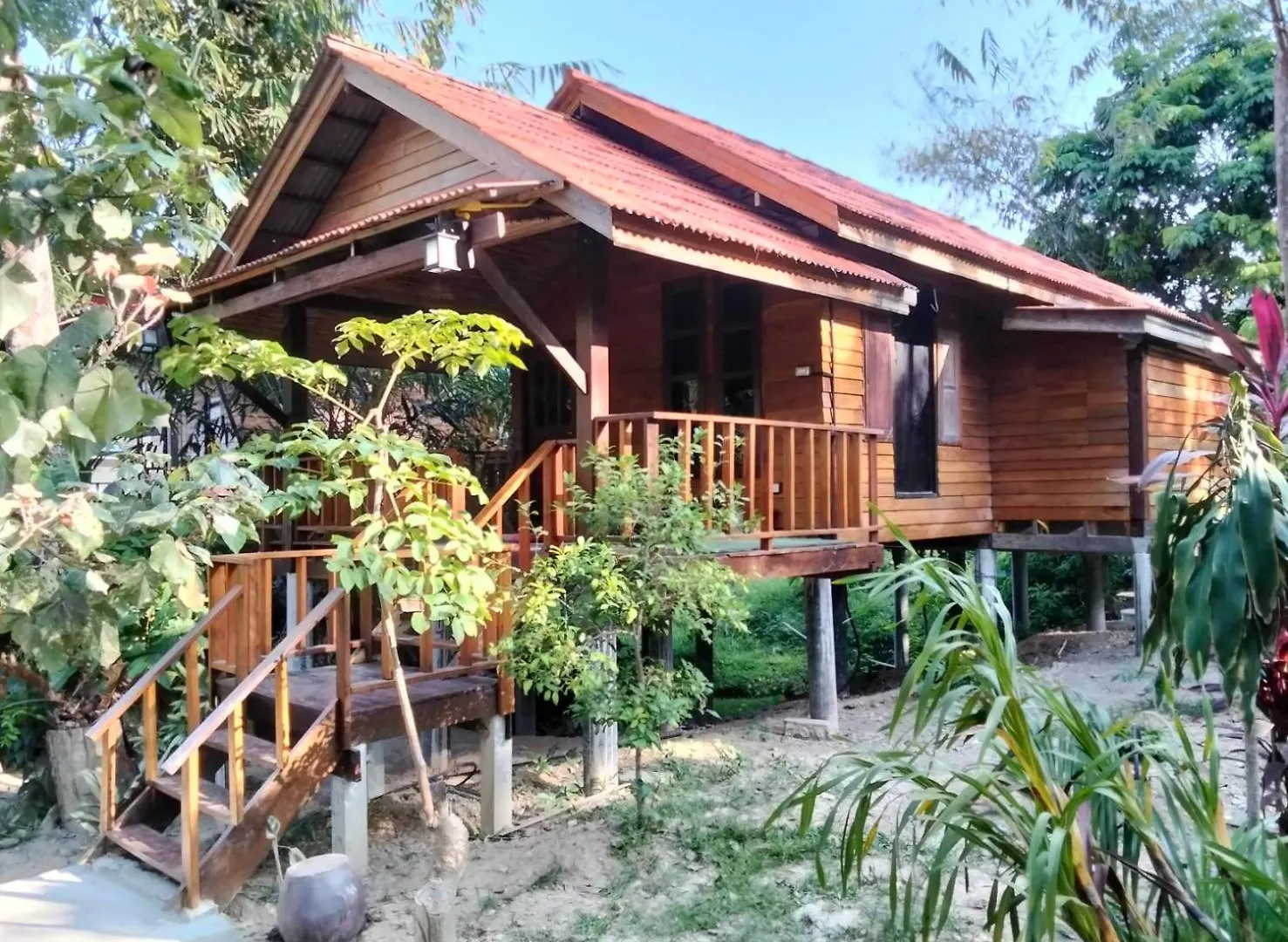 Rommai Forest Bungalows Ko Lanta Bed & Breakfast