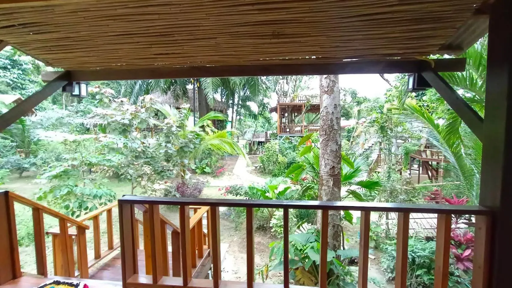 Oda ve Kahvaltı Rommai Forest Bungalows Ko Lanta